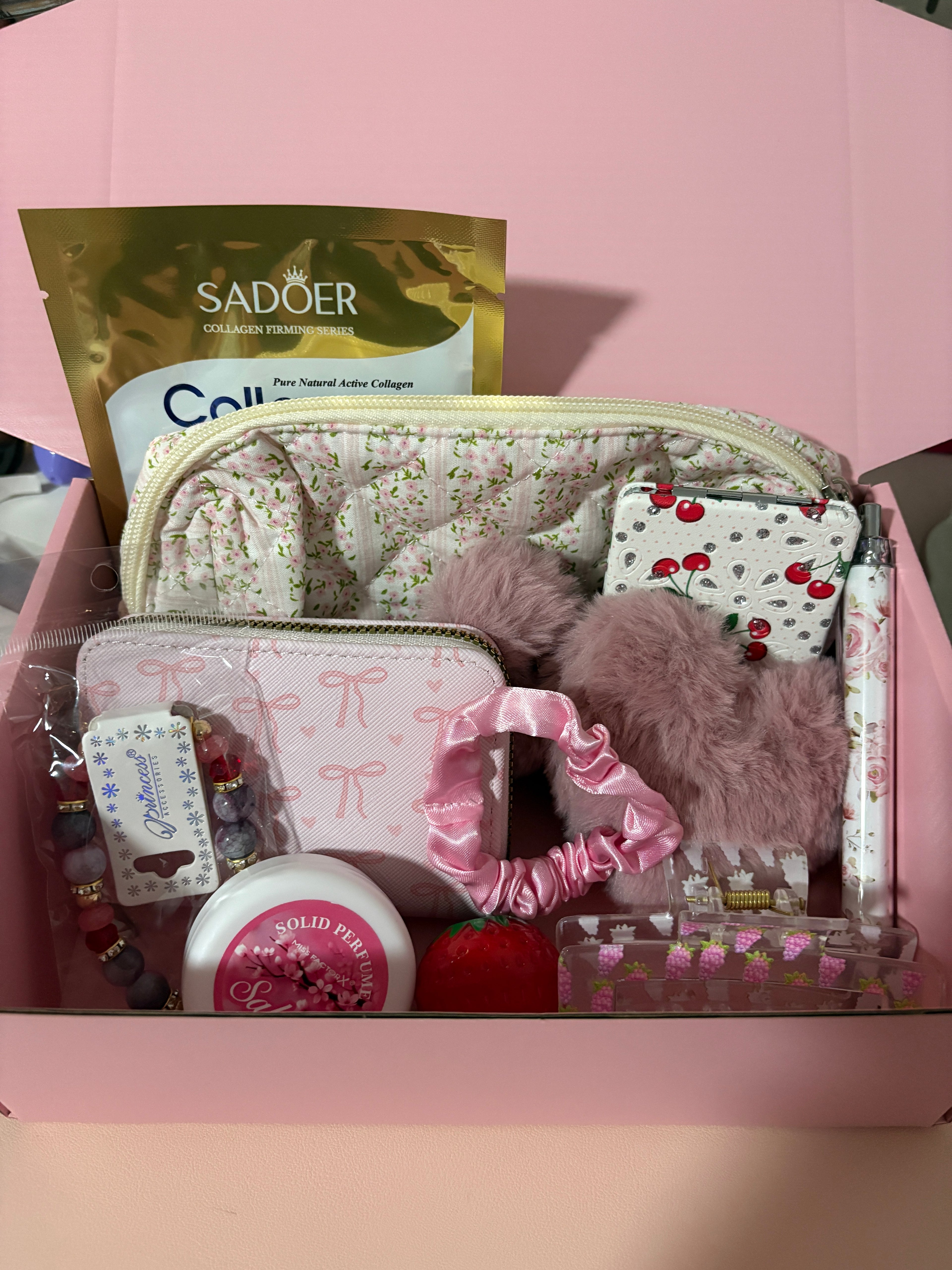 🍒 THE CHERRY KISS CURATED BOX 🍓